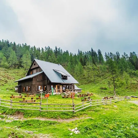 Loka At Raduha Orman Evi Ljubljana